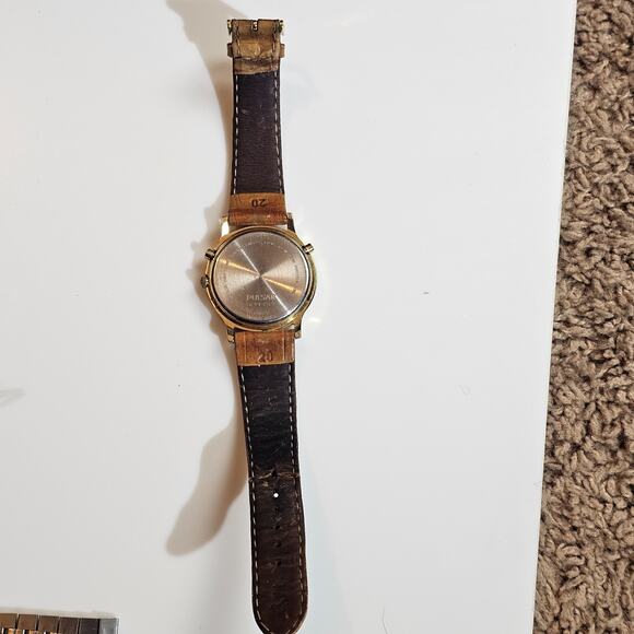 Lot of Vintage Watches Pulsar Seko Swiss Army and Speidel Band for Parts/Repair - Picture 13 of 16